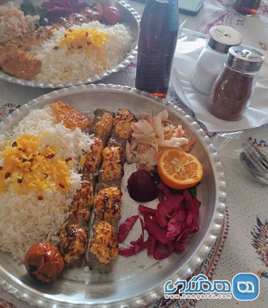 رستوران سرو طلایی فولادشهر