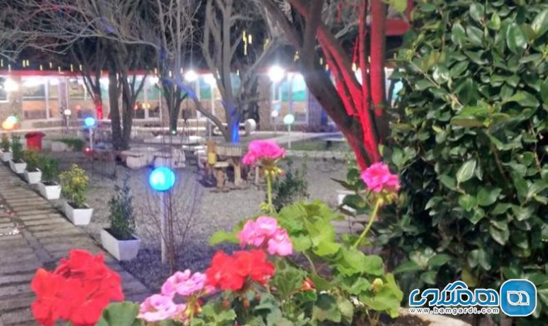 رستوران باغ خرمالو پاکدشت