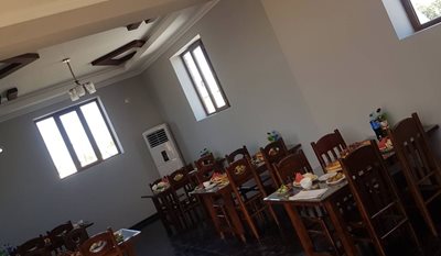 دوشنبه-رستوران-داورون-دوشنبه-519976