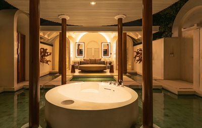 ماله-هتل-Anantara-Kihavah-Maldives-Villas-520969