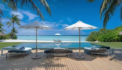 ماله-هتل-RAAYA-by-Atmosphere-521006