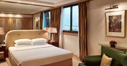 هتل Waldorf Astoria (هتل Hilton Hanoi Opera)