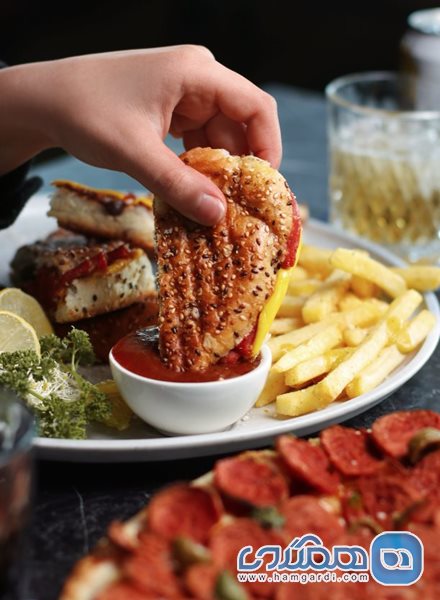 کافه رستوران بوم لانژ مشهد