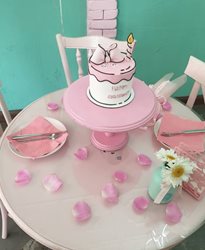 کافه گل صورتی