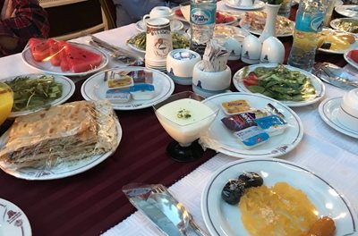 تهران-رستوران-رز-هتل-پارسیان-استقلال-522438