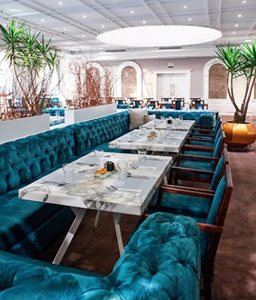تهران-رستوران-دیبا-هتل-اسپیناس-پالاس-522431