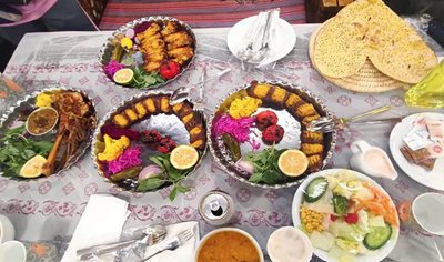 تهران-رستوران-رز-هتل-پارسیان-استقلال-522439