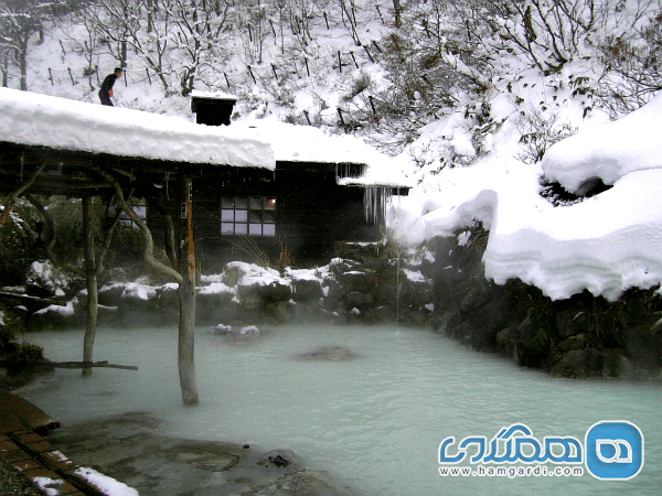 مناظر طبیعی چشمه آب گرم ژاپن