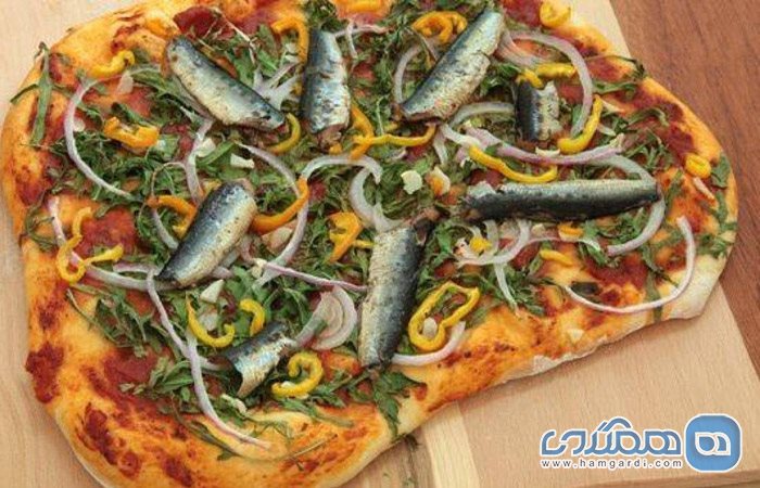 پیتزای ماهی در روسیه