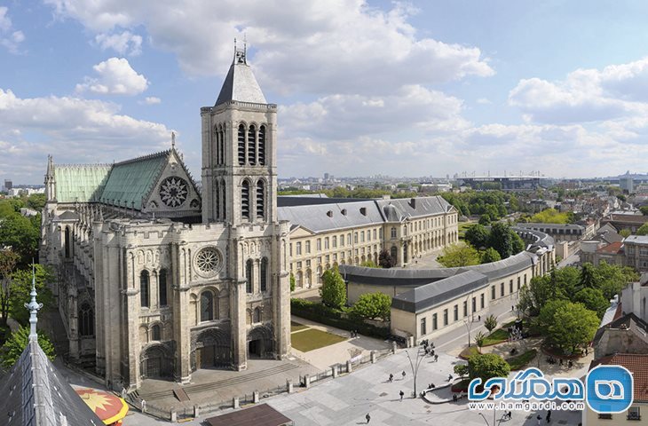 از ده ها کلیسای پادشاهان فرانسوی دیدن کنید
