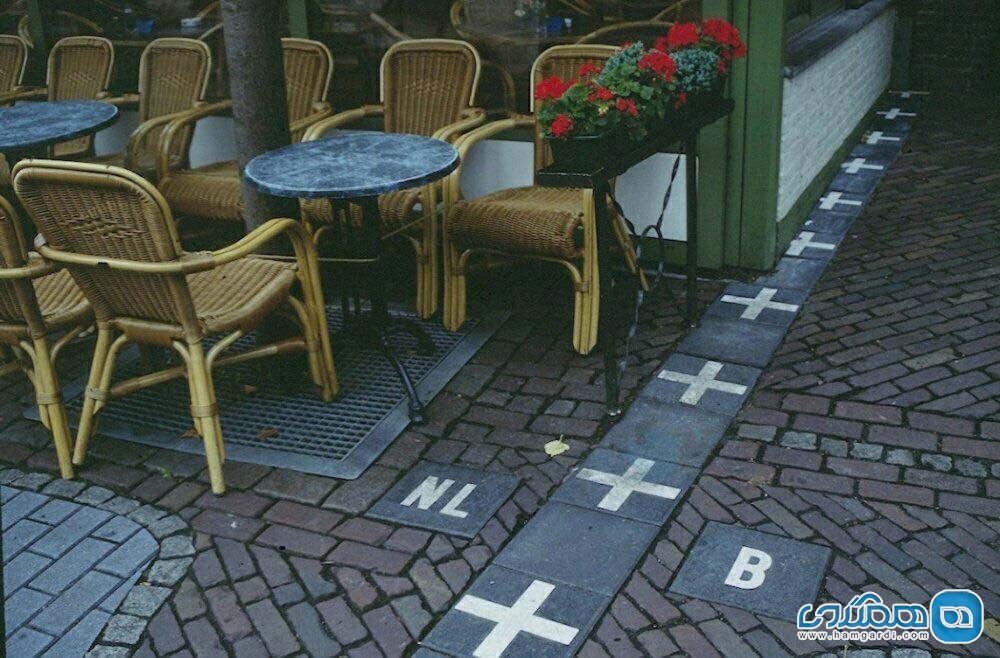 کافه ای در مرز بلژیک و هلند