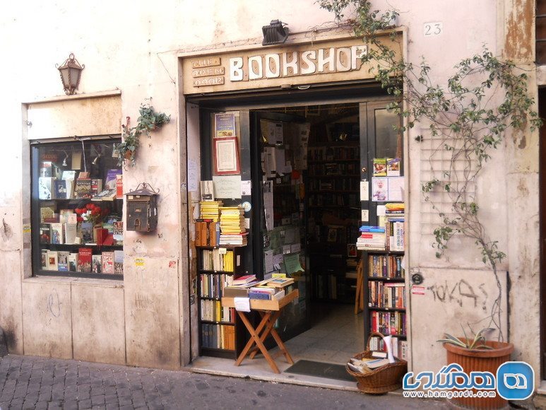 کتاب فروشی Open Door در رم