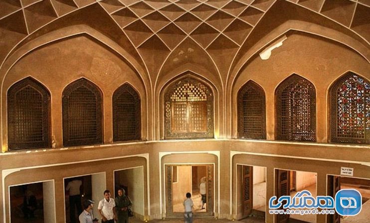 عمارت هشت باغ دولت آباد توضیحات