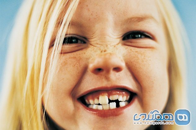 دندان های سفید مانند مروارید و پری دندان ها