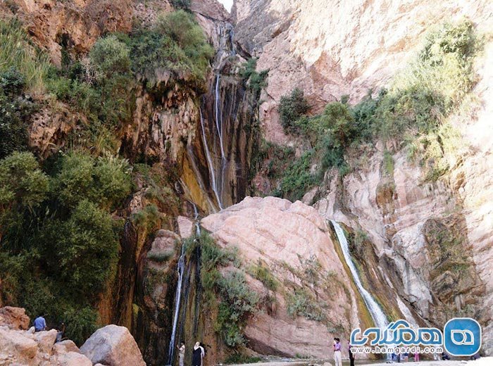 آبشاری دیدنی در لرستان