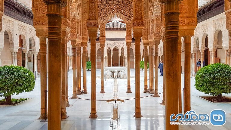 مسجد الحمرا Alhambra و باغ های ژنرالیف Generalife در گرانادا