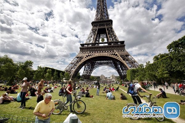 سفر با کوله پشتی به پاریس چقدر هزینه دارد