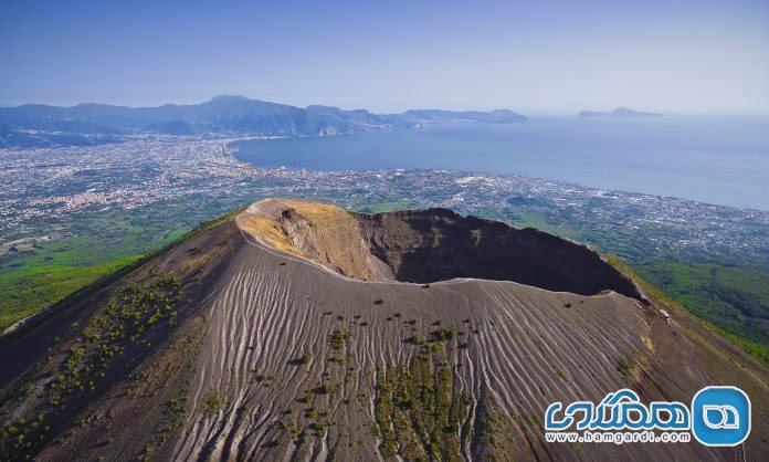 کوه وزوو یا وزوویوس Mount Vesuvius