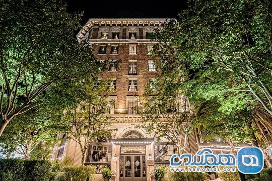 به هتل کولور Culver Hotel بروید و یک نوشیدنی سفارش دهید