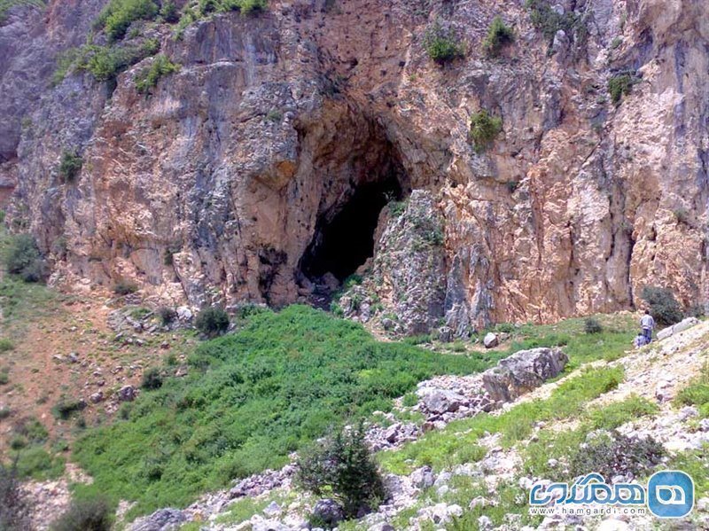 چشمه آب معدنی لاریخانی و غار اسپهبدان