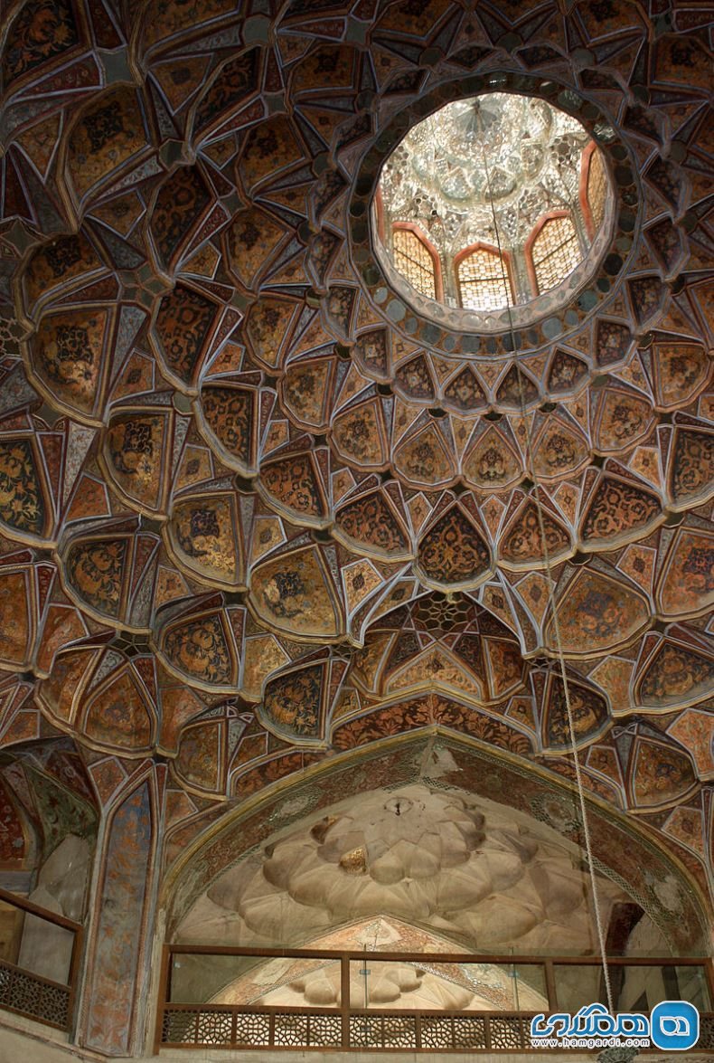 معماری کاخ هشت بهشت اصفهان