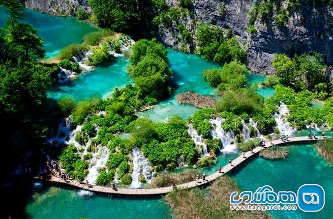 پارک ملی دریاچه های پلیتویک Plitvice Lakes National Park