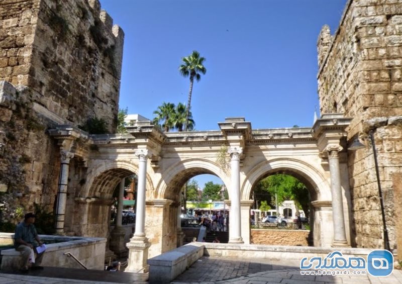 دعوت به یک ضیافت تاریخی در شهر قدیمی کاله ایچی Kaleici و دروازه هادریان Hadrian آنتالیا
