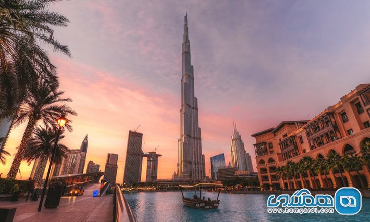 دو غروب در روز در برج خلیفه Burj Khalifa در دبی
