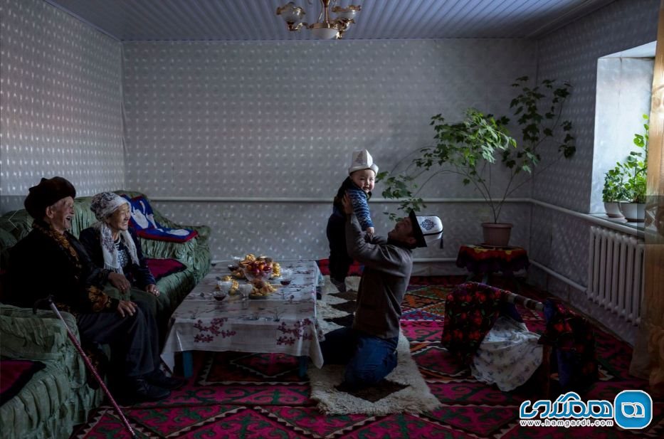 عکس منتخب نشنال جئوگرافیک | زندگی در خانه ی یک قرقیز
