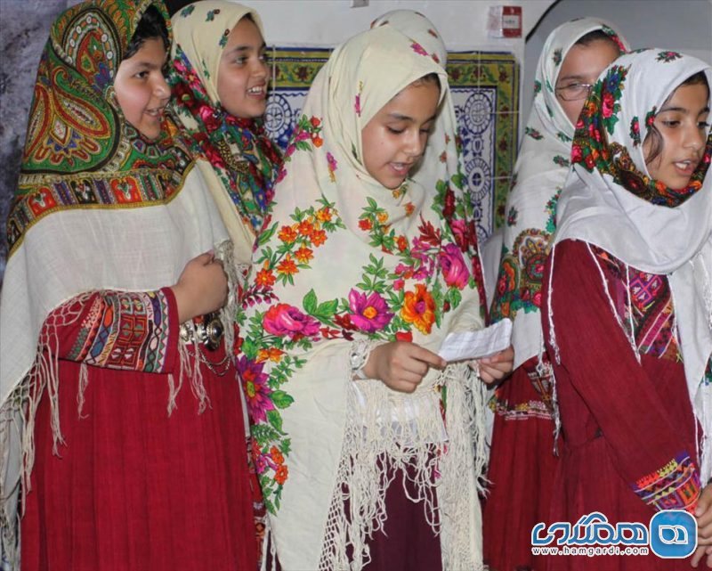 انتخاب یک روز برای پوشیدن لباس سنتی در مهدیشهر