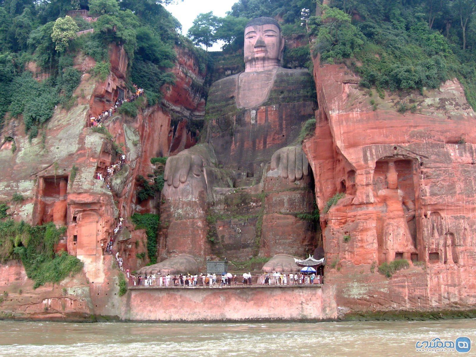 منطقه خوش منظره ماونت امئی Mount Emei و لشان جاینت بودا Leshan Giant Buddha در چین