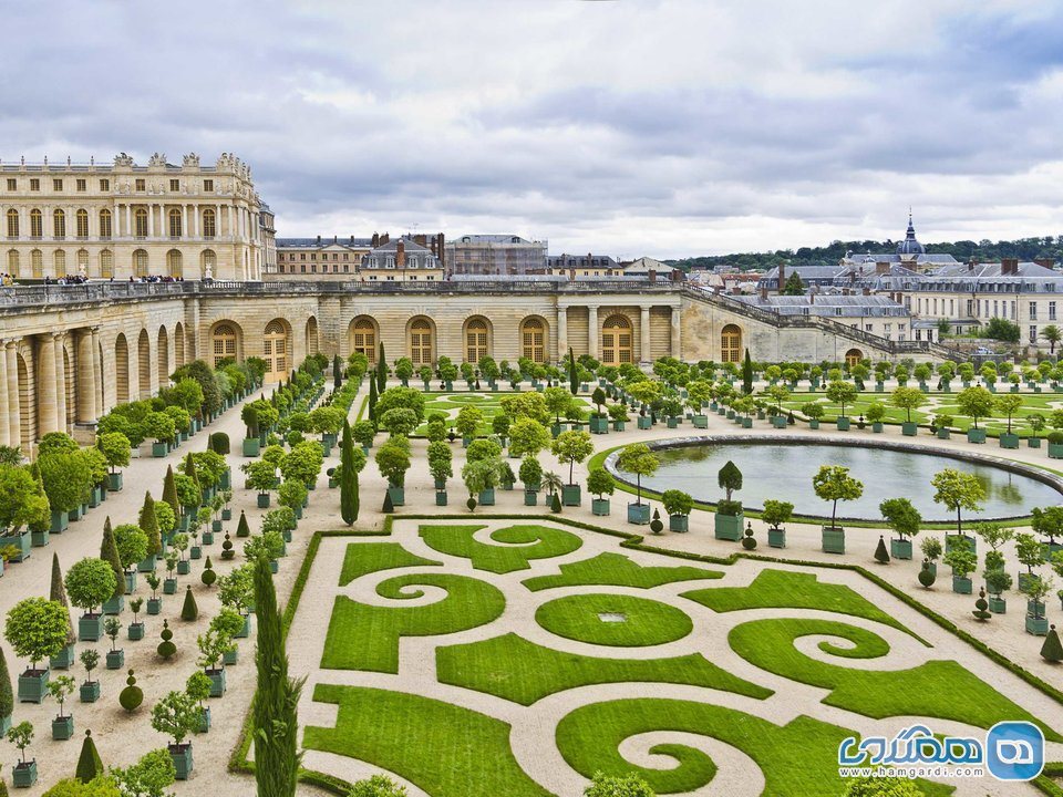 در فرانسه، در هزارتوی باغ های قصر ورسای در خارج از شهر پاریس گم شوید