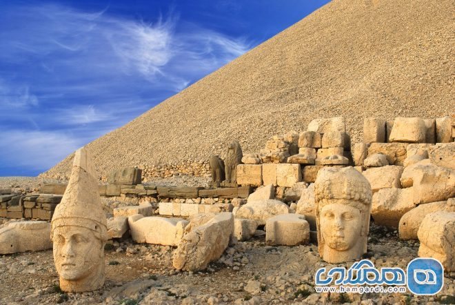 کوه نمرود یا نمرود داغ Nemrut Dağı در ترکیه