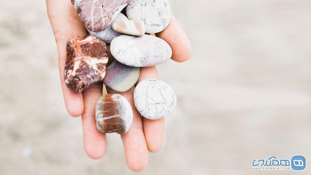 اشتباهات رایج در سفر در سال 2018 | جمع کردن سنگ های ساحلی