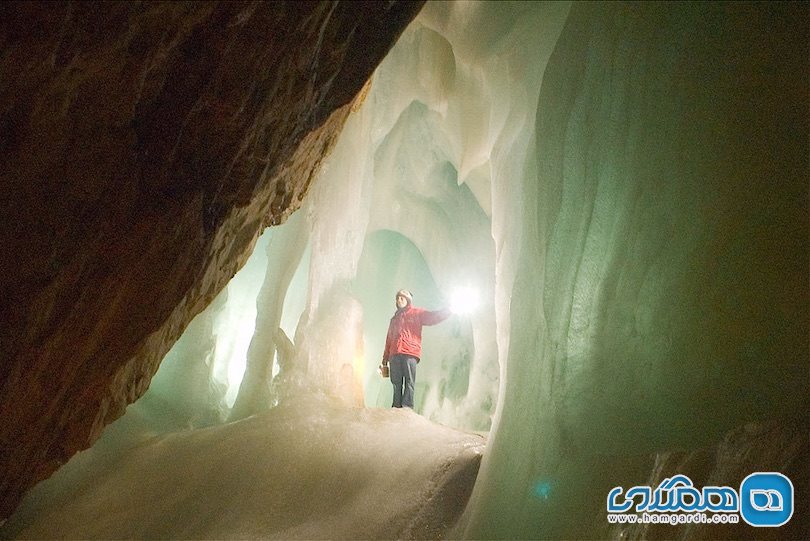غار آیسریسنولت Eisriesenwelt Cave