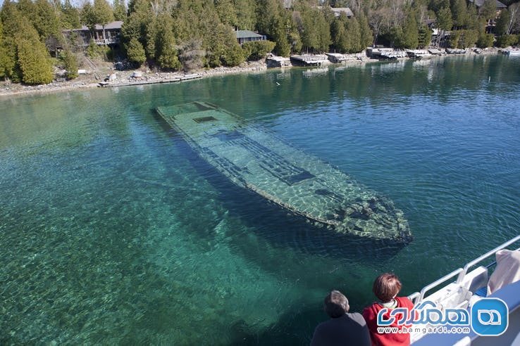 چیزهای عجیب و اشیاء جالب زیر آب : یکی از زیبا ترین کشتی های به گل نشسته در کانادا