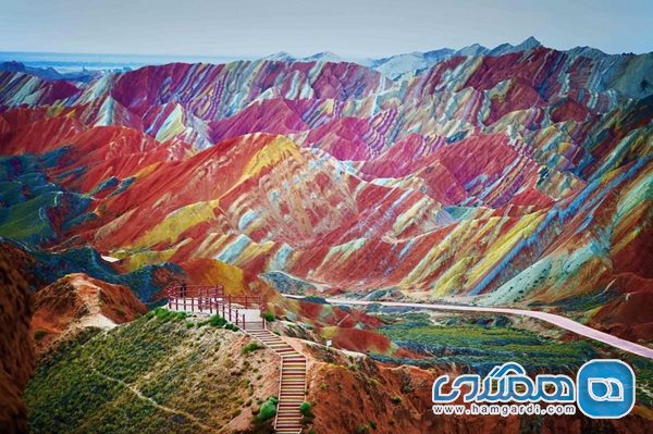 کوه های رنگین کمانی ژانگیه دانکسیا
