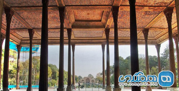 معماری چهل ستون اصفهان