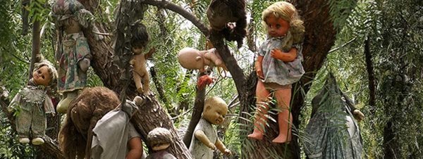 جزیره ترسناک عروسک ها