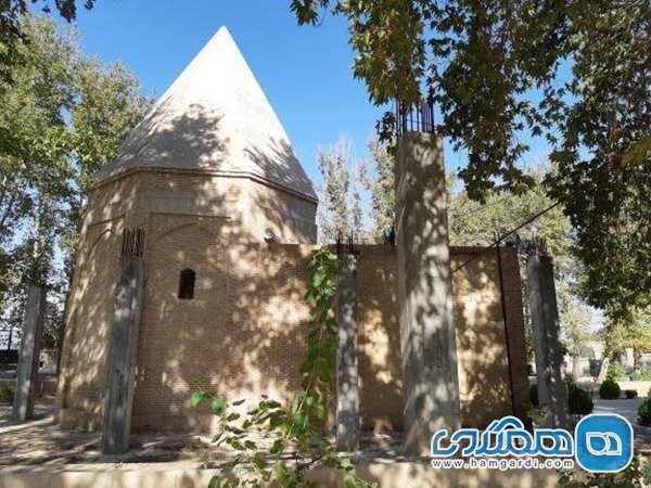مقبره ۸۰۰ ساله یوسف رضا 3