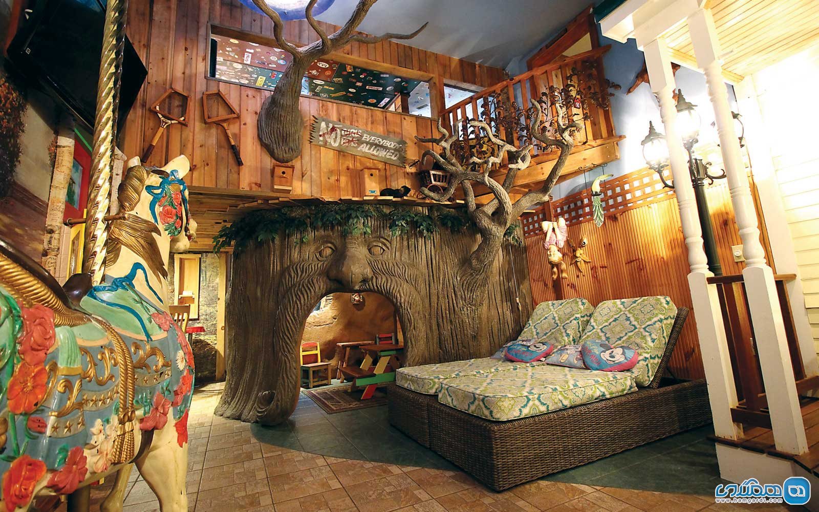 سوییت خانه درختی Treehouse در ادونچر سوییتس Adventure Suites