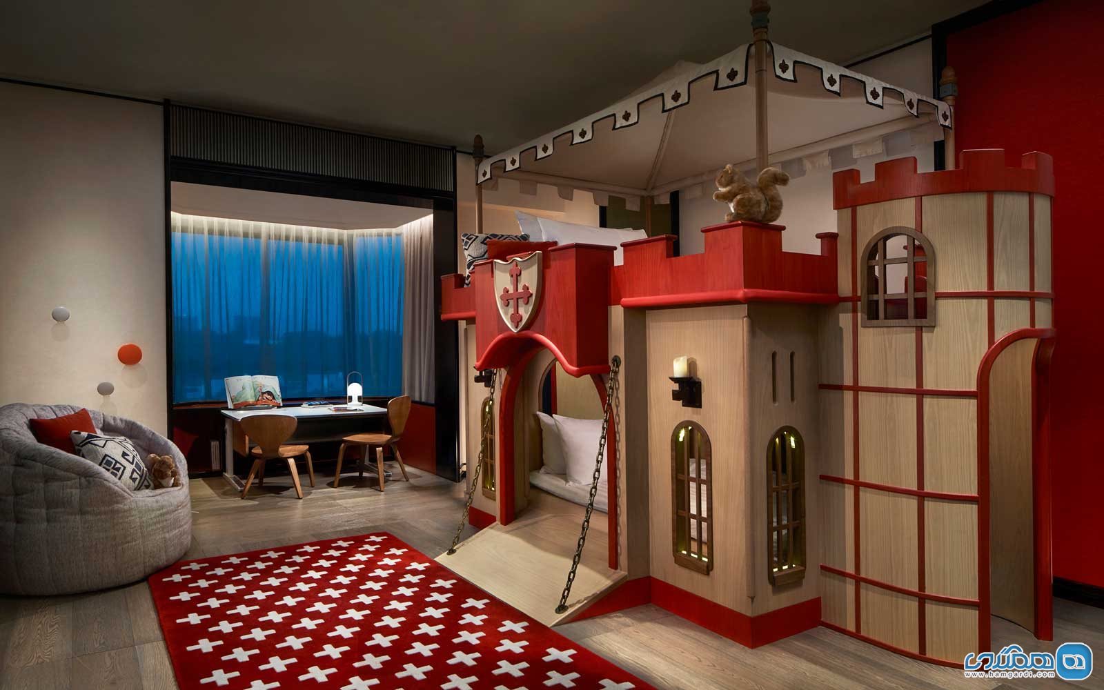 سوییت قلعه ای Castle-Themed Suite در هتل شانگری لا Shangri-La Hotel