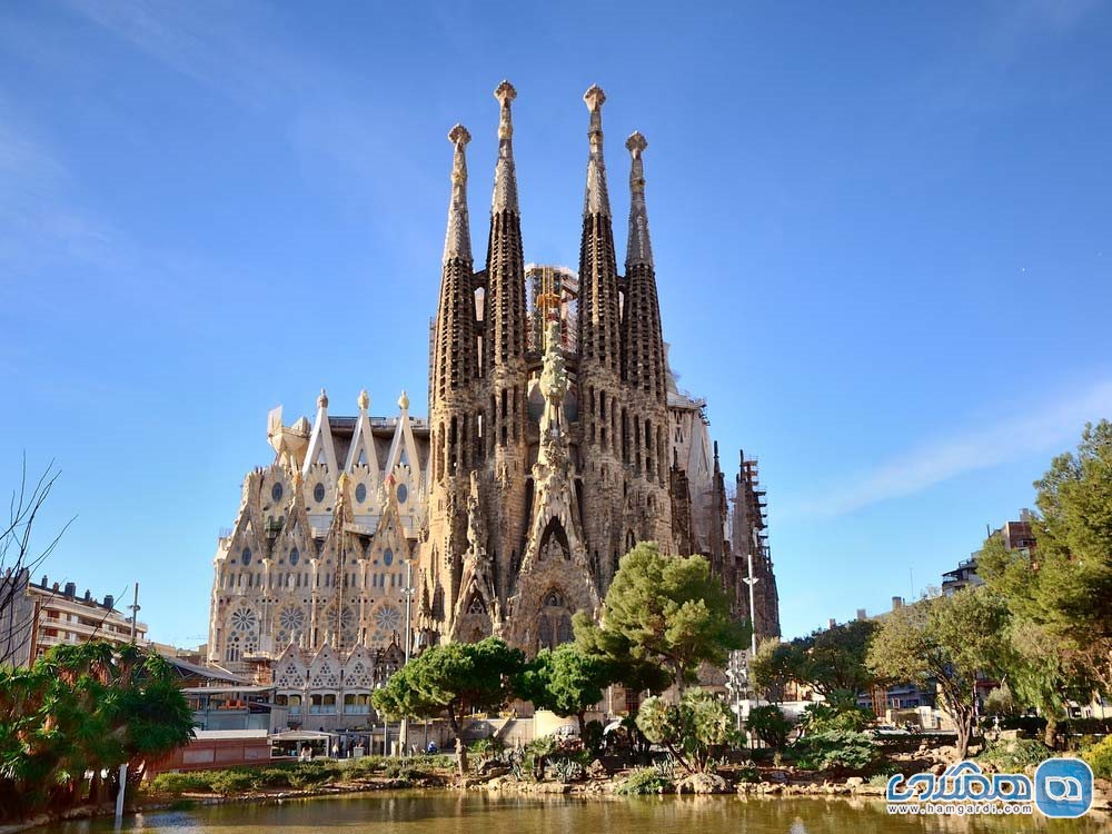 کلیسای ساگرادا فامیلیا Sagrada Familia