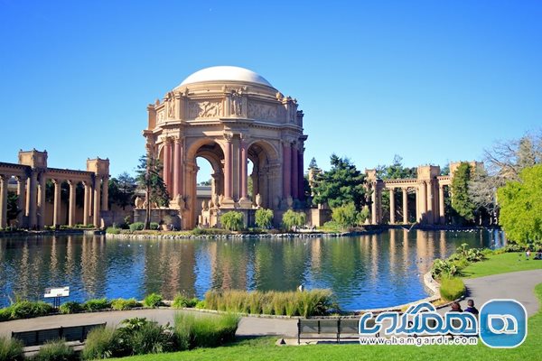  کاخ هنرهای زیبا Palace of Fine Arts