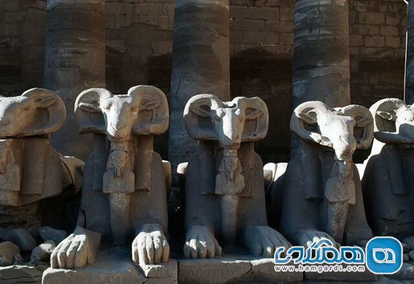 مجسمه های باستانی مصر در میدان تحریر