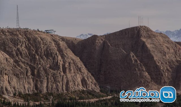 هتل بام در حال ساخت در بالای شیوشگان یا کوه صاحب الزمان کرمان