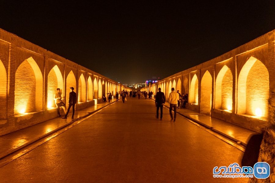 سی و سه پل اصفهان: پلی با 33 طاق