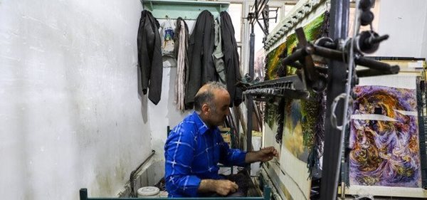 هنری آمیخته با نخ های ابریشمی که در پایتخت تابلو فرش ایران اوج گرفت