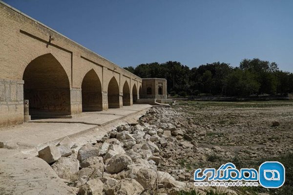 فرونشست و بیم فروریختن اماکن تاریخی اصفهان