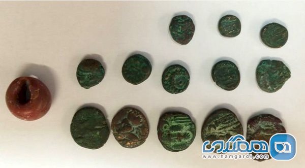 کشف 13 عدد سکه در بازرسی از یک منزل مسکونی در خمینی شهر